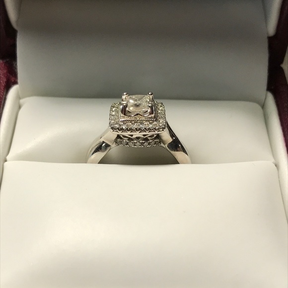 💞SOLD💞 White Gold 3/4 Ct wedding Ring size 4. - Picture 2 of 7